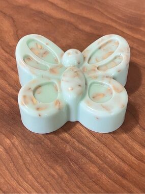 Lemongrass Goats Milk Soap, w/ Oatmeal, Handcrafted